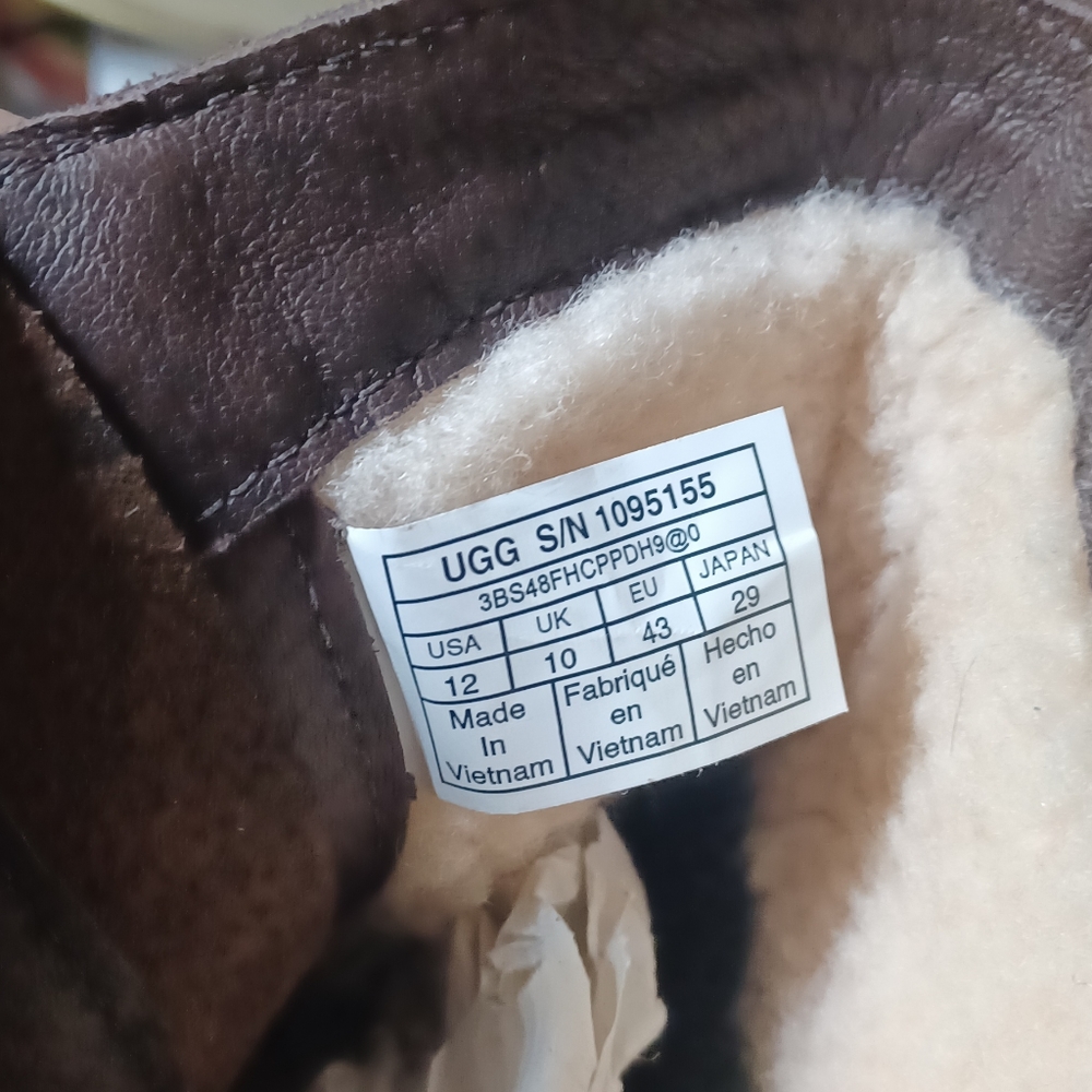 UGG - Picture 5 of 11
